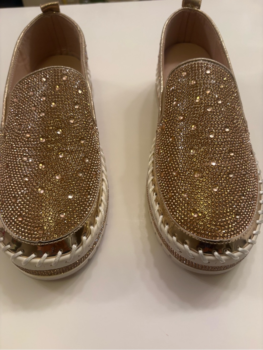 NIB Azalea Wang Brittany Rose Gold Rhinestone Sneakers Size 9 - Picture 2 of 13
